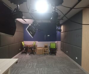jasa bangun studio podcast
